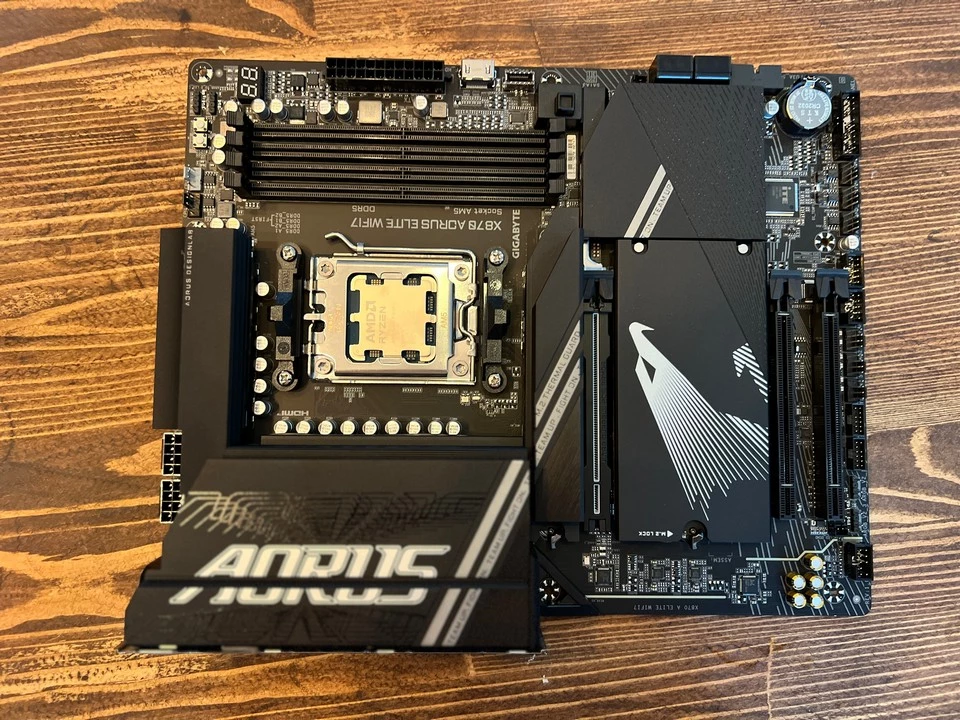 Обзор материнской платы AORUS X870 ELITE WIFI7