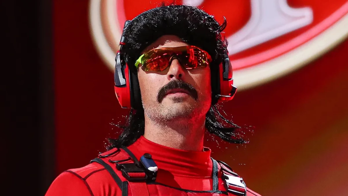 Dr Disrespect выступил с пламенной речью в свою защиту, обвинив модератора Твитча в подтасовке и обозвав его гребанной крысой