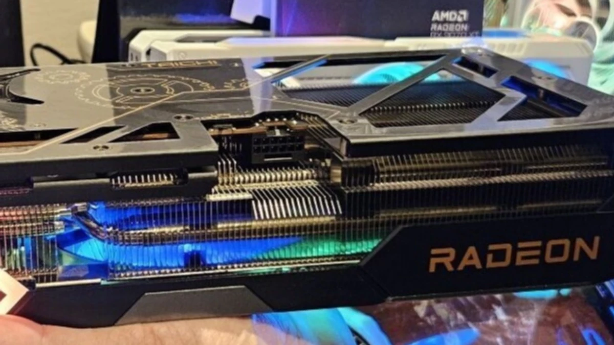 Разъем питания 16-pin 12V-2×6 все же добрался до AMD — ASRock представила видеокарту с таким питанием