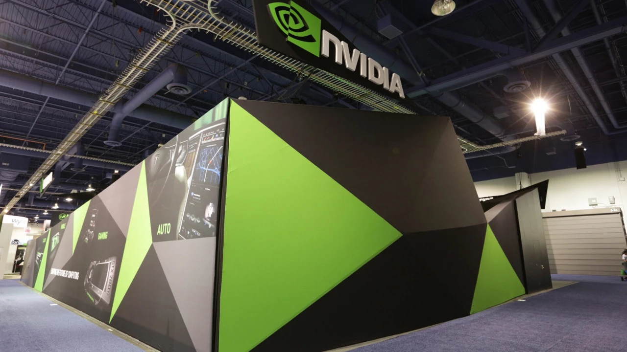 NVIDIA в ярости от запрета на поставки ИИ-чипов в Россию и Китай со стороны властей США