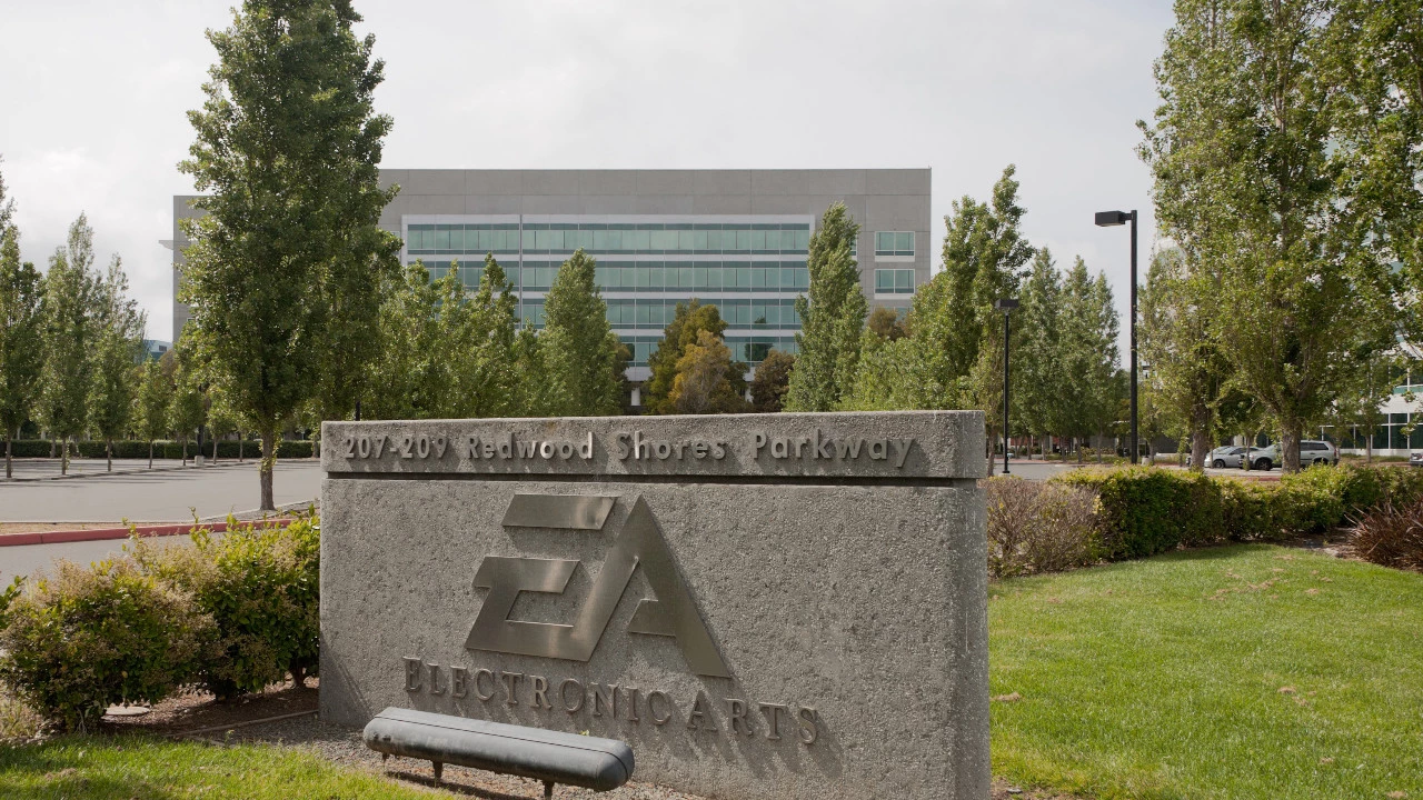  Electronic Arts потеряла 6 миллиардов из-за рекордного падения акций — директор компании вовремя продал свои