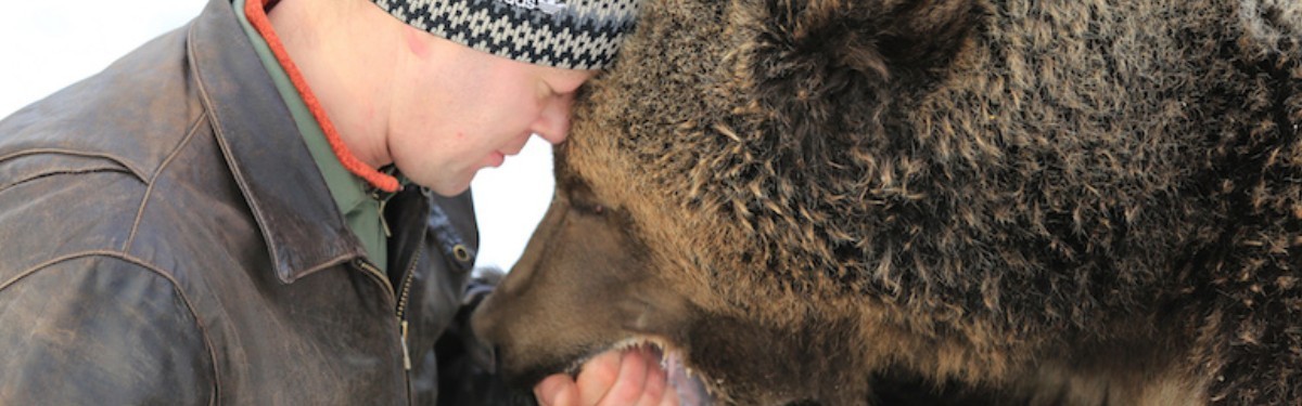 Bear grew. Андрей Иванов Мансур. Медведь пилот. Приват пилот медведь.