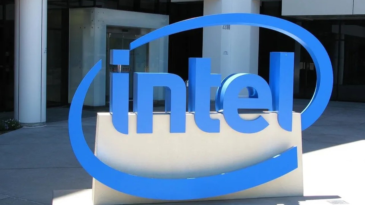 Intel увольняет 15 000 сотрудников